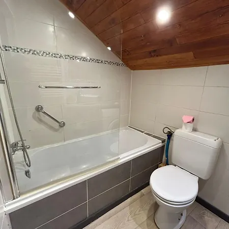 Au Pied Du Chateau T3 ルルド