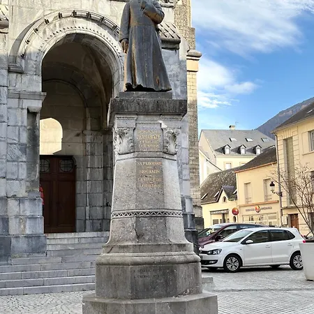 Au Pied Du Chateau T3 Lourdes