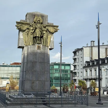 Au Pied Du Chateau T3 Lourdes