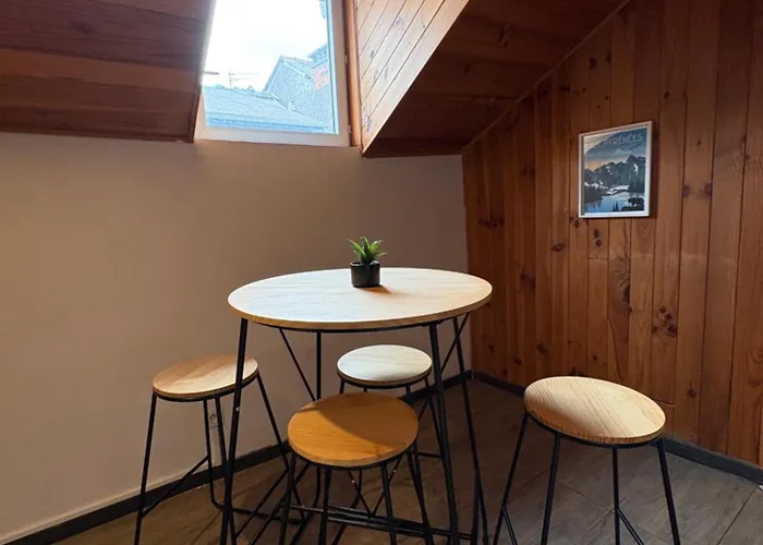 Au Pied Du Chateau T3